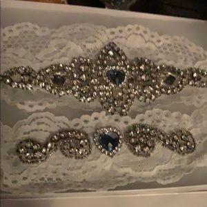 Beautiful 2 piece garter with something blue.